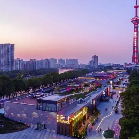 晚上做什么生意赚钱快？从行业趋势与实战经验看夜间创业之路