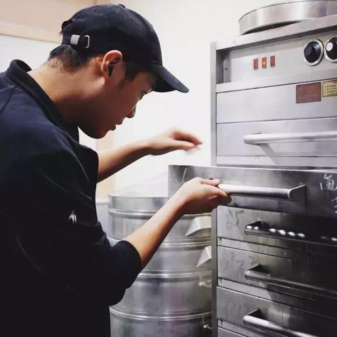 百度糯米羊小咩享花卡提现攻略，轻松变现，让你的优惠不再沉睡！