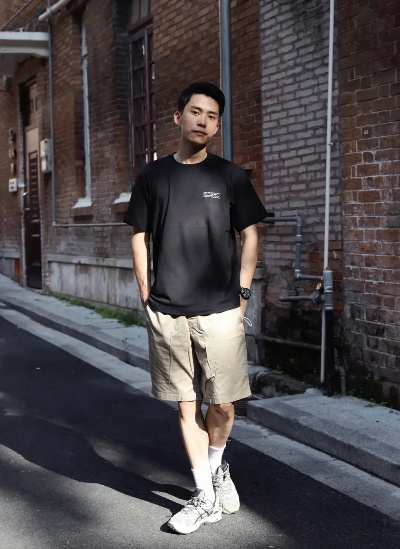户外爱好者必备—t恤的选择与搭配指南