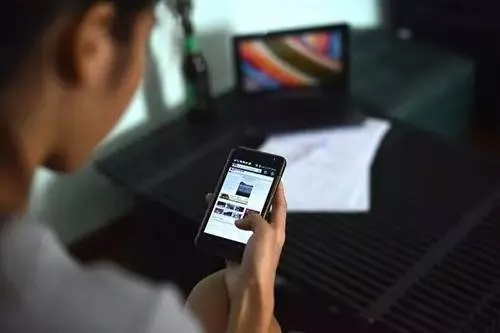 揭秘！如何查看老公手机上的微信聊天记录？实用技巧大公开！