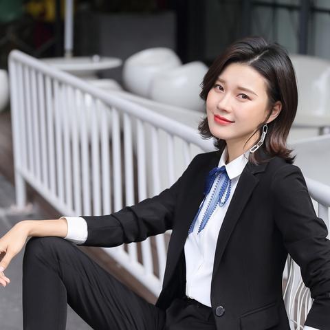 每天办公室做什么赚钱？揭秘白领的财富积累之道