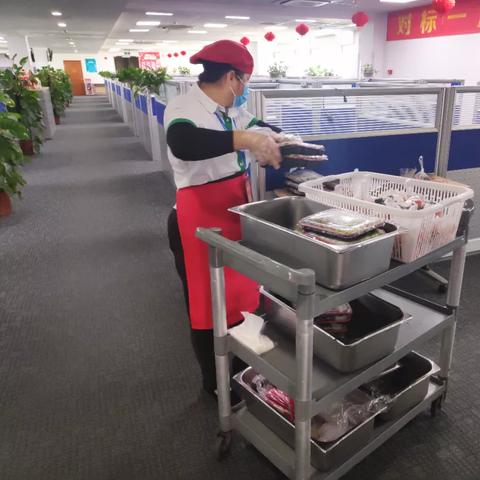 每天办公室做什么赚钱？揭秘白领的财富积累之道