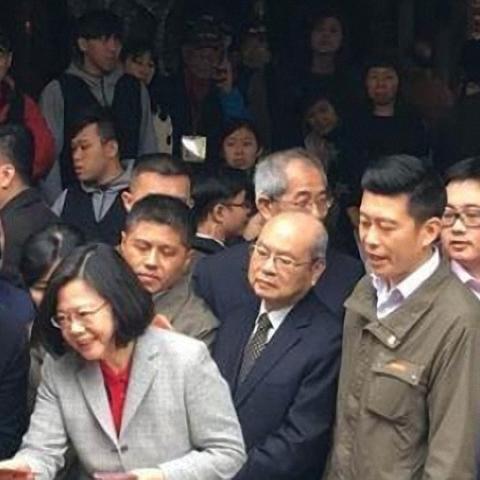 如何申请医药品牌授权