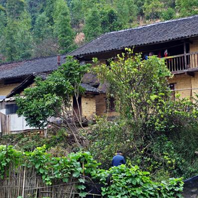 山区致富之路，探索与行动